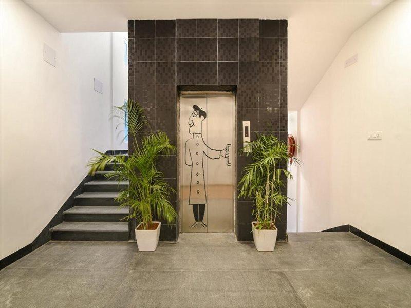 Hotel Oyo Townhouse 091 Nungambakkam Chennai Exterior foto