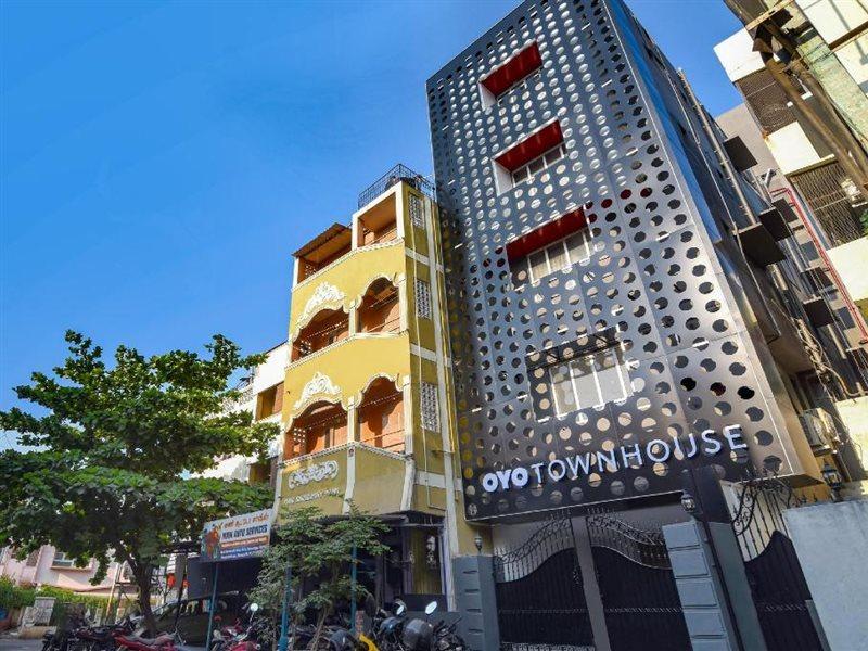 Hotel Oyo Townhouse 091 Nungambakkam Chennai Exterior foto